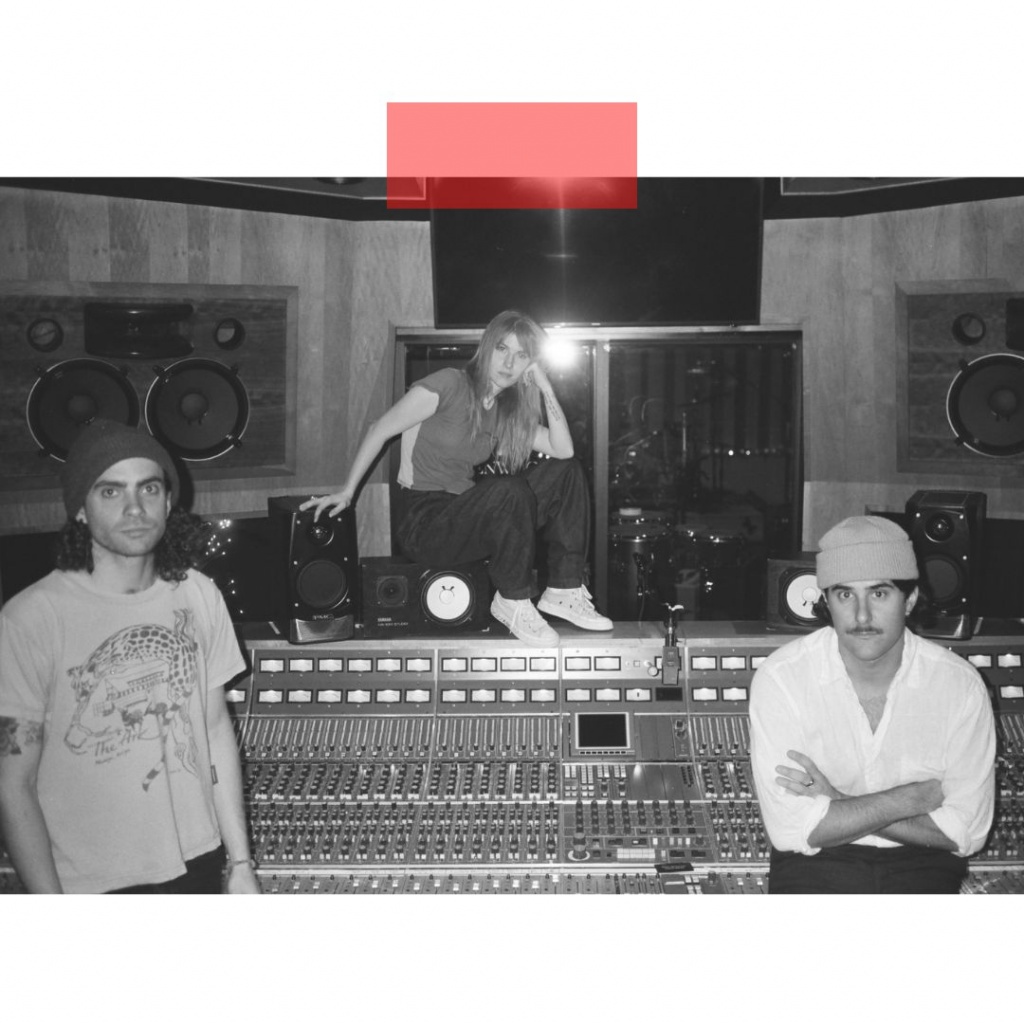 Paramore вернулись в студию, чтобы записать первый за пять лет альбом 