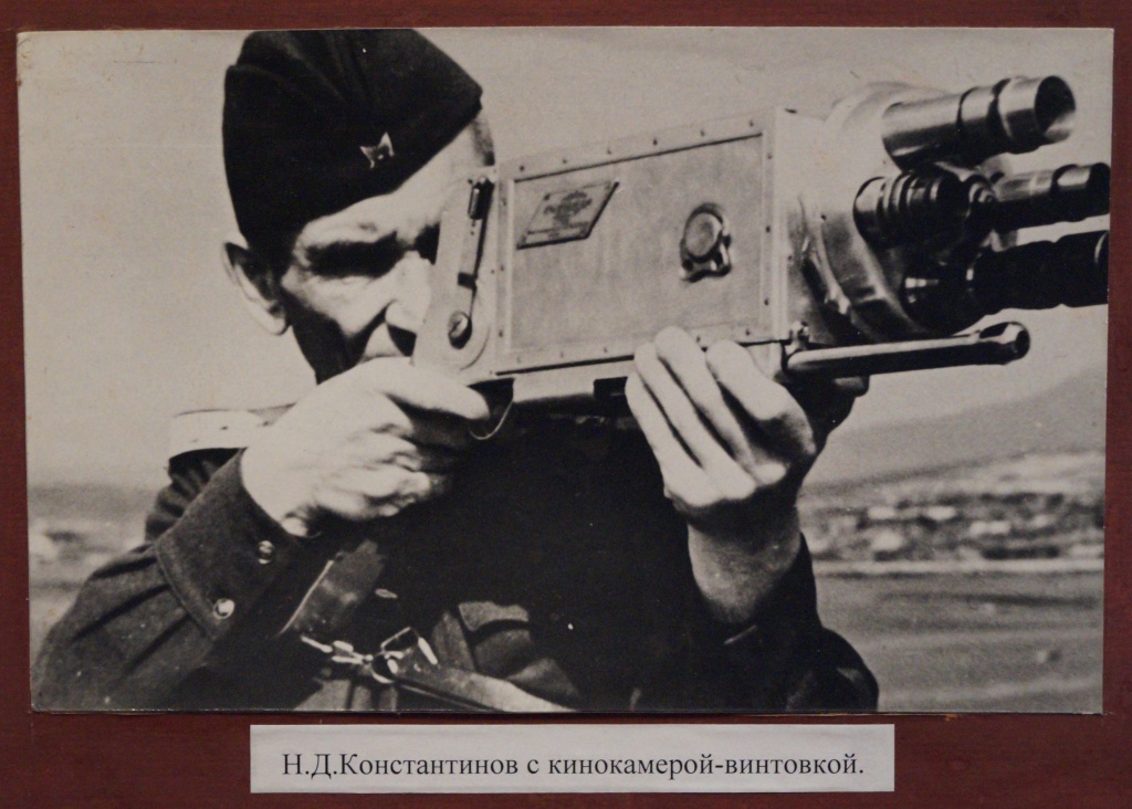 Н.Д.Константинов с кинокамерои&#774;-2.jpg